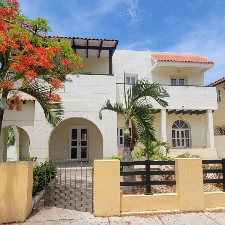Casa 436 Acuazul, Calle 14