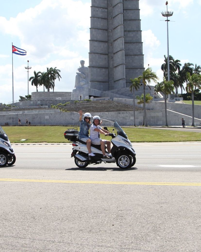 "HAVANA ADVENTURER" Scooter Tour (SCOOTERBIKE, CANOPY AND DIVING)