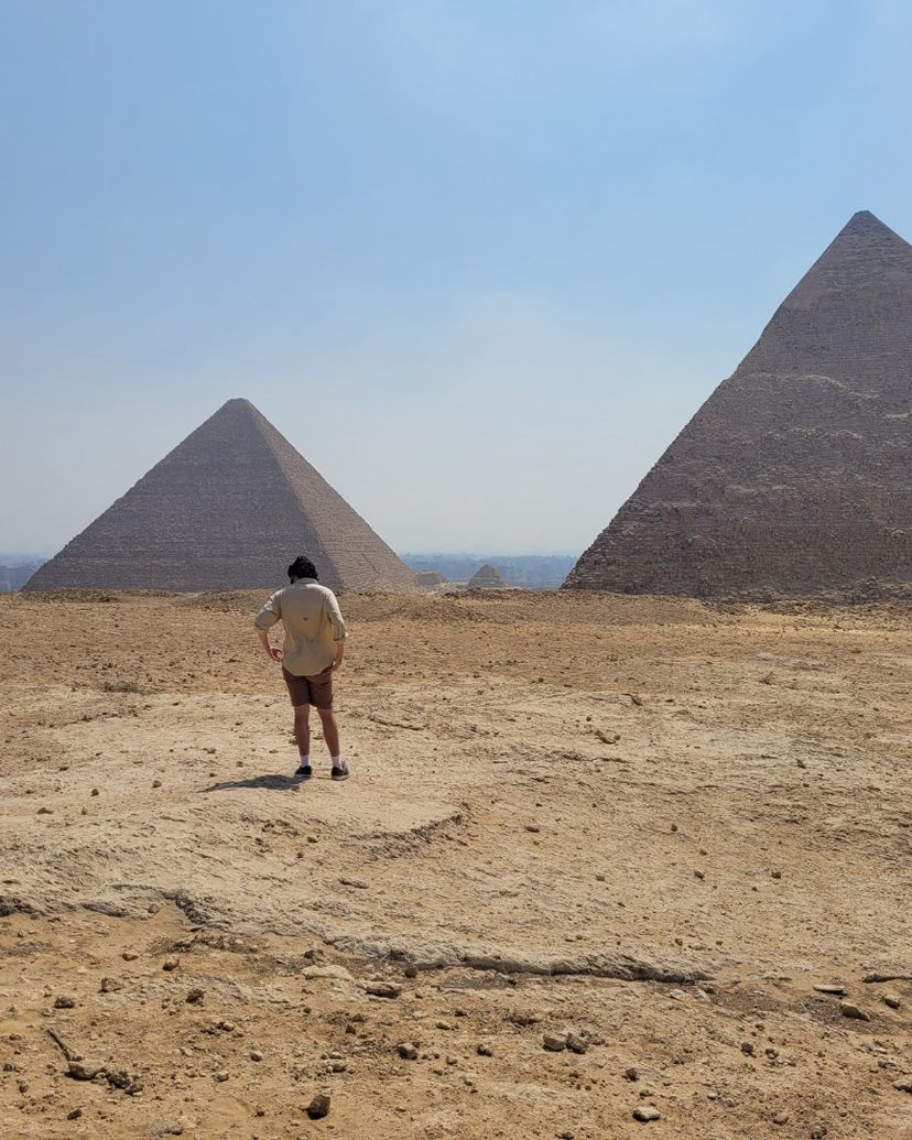 The Pyramids of Giza, the only surviving Wonder of the Ancient World and an enduring symbol of human genius and ambition. Guiza, Cairo, Egypt.