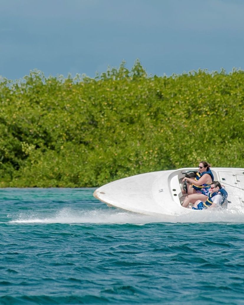 "BOAT ADVENTURE" Tour, Jardines del Rey, Ciego de Ávila, Cuba.