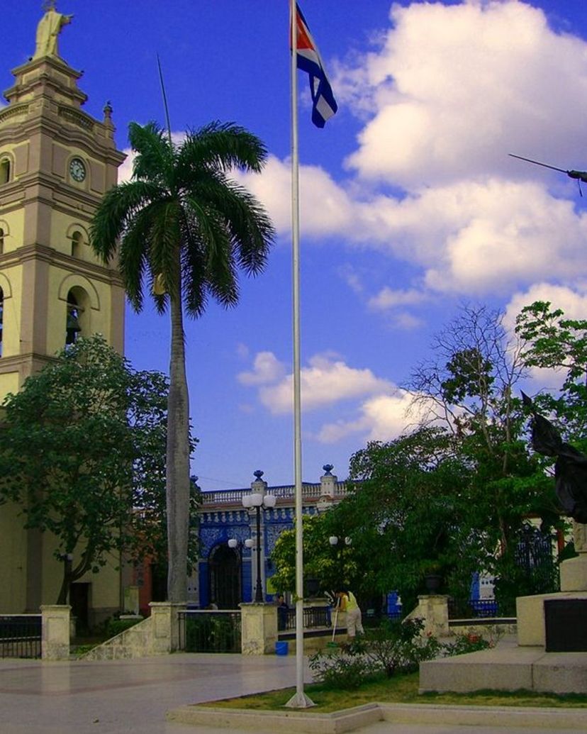Ignacio Agramonte central park, Camagüey city, “Ride to Sancti Spíritus, Ciego de Ávila, Camagüey & Bayamo in Old Fashion American Classic Cars” Overnight Tour (3 days / 2 nights)