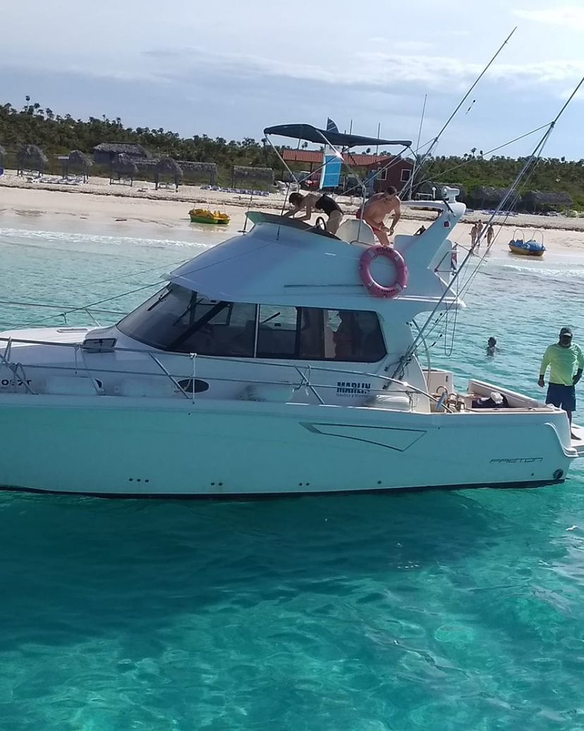 “DEEP SEA FISHING IN JARDINES DEL REY (FULL DAY 7 HRS / HALF DAY 3 HRS (UP TO 4 PAX)“ Tour, Ciego de Ávila, Cuba.