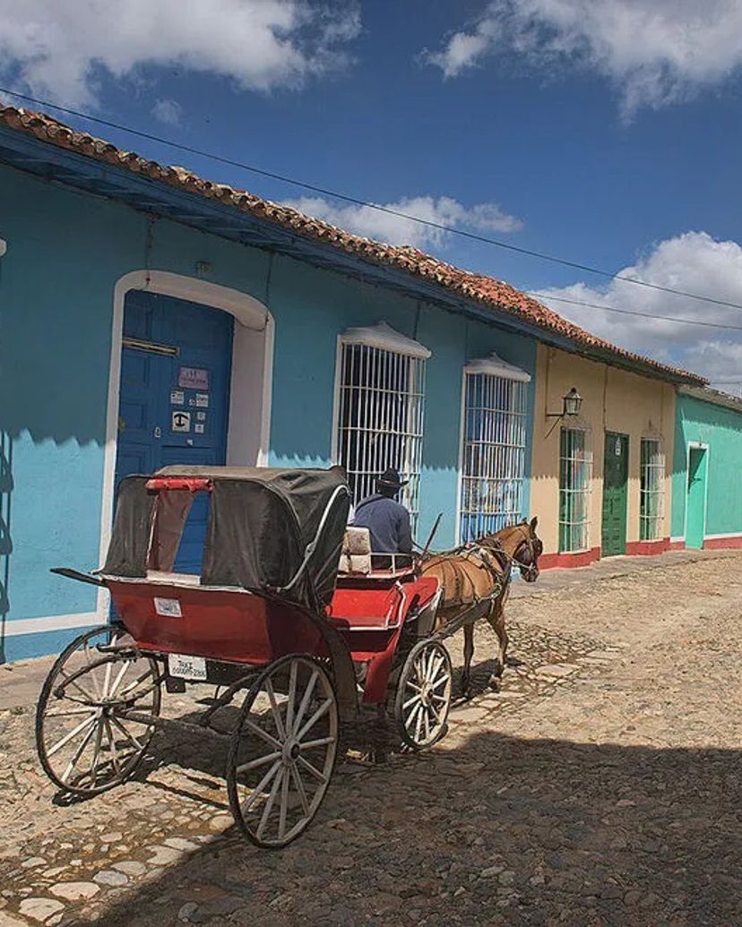 "RIDE THROUGH TRINIDAD IN HORSE-DRAWN CARRIAGES" Tour
