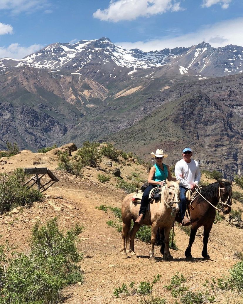 “HORSEBACK RIDING ON THE PLATEAU OF THE CAJÓN DEL MAIPO VALLEY WITH BARBECUE” Tour, Cajón del Maipo Valley, Chile.