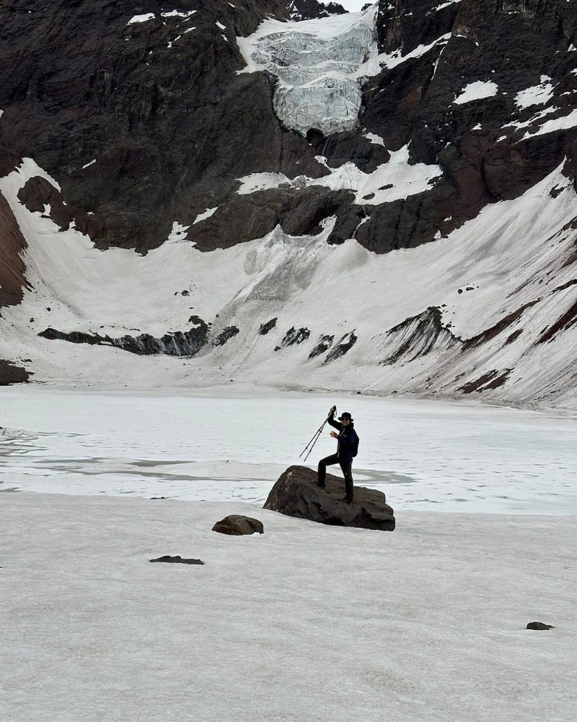 “TREKKING TO THE HANGING GLACIER EL MORADO” Tour, Chile.