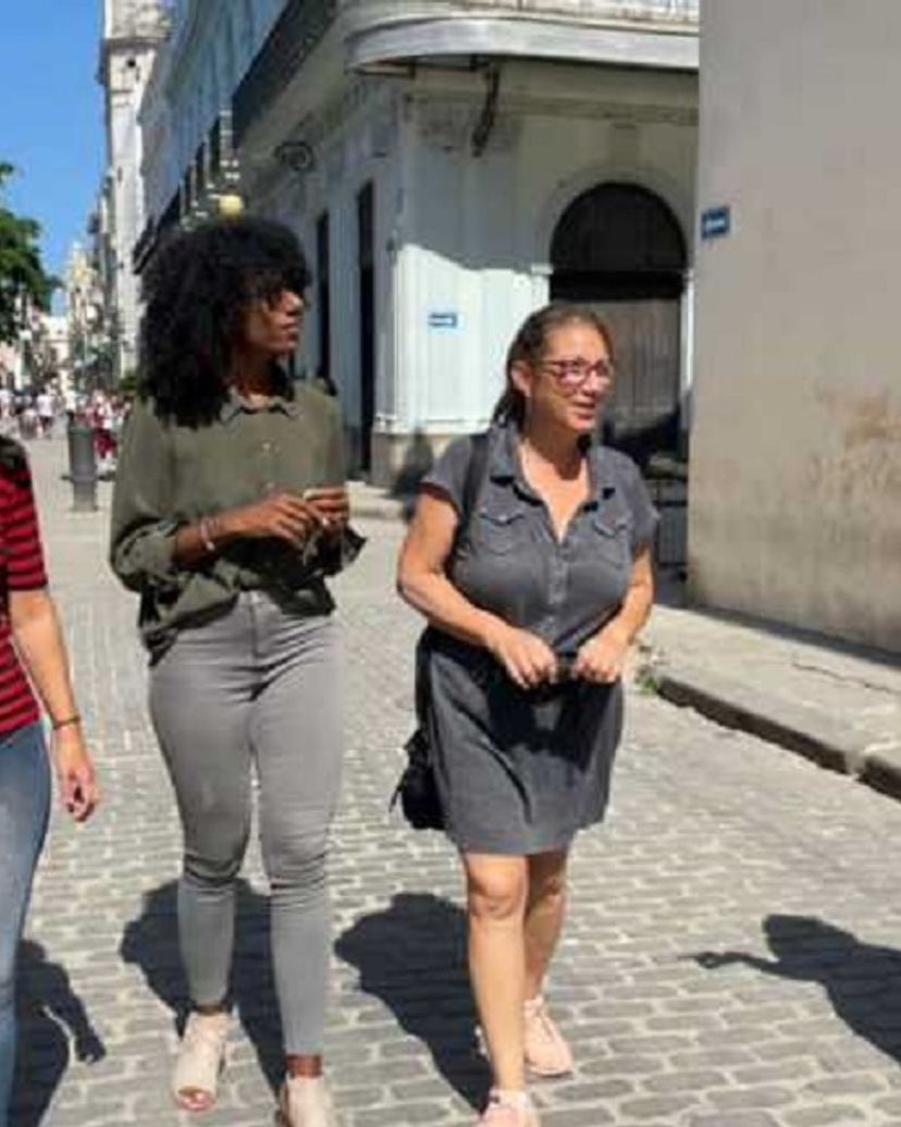 “UNIQUE WOMEN IN HAVANA” Tour