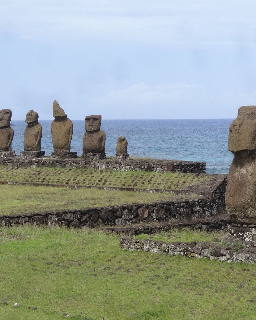 Tahai Archaeological Complex, Isla de Pascua (Easter Island), Chile.