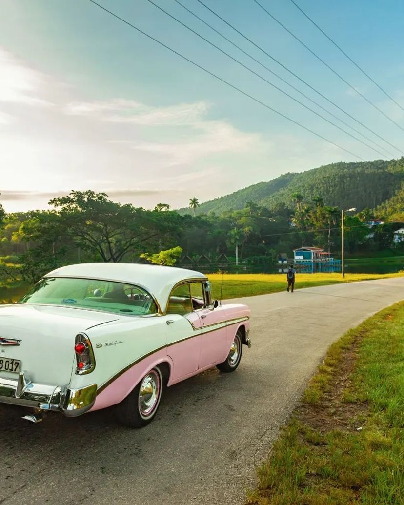 LAS TERRAZAS - VIÑALES IN AMERICAN CLASSIC CARS (HARD TOP)" Private Tour, Viñales, Pinar del Río, Cuba.