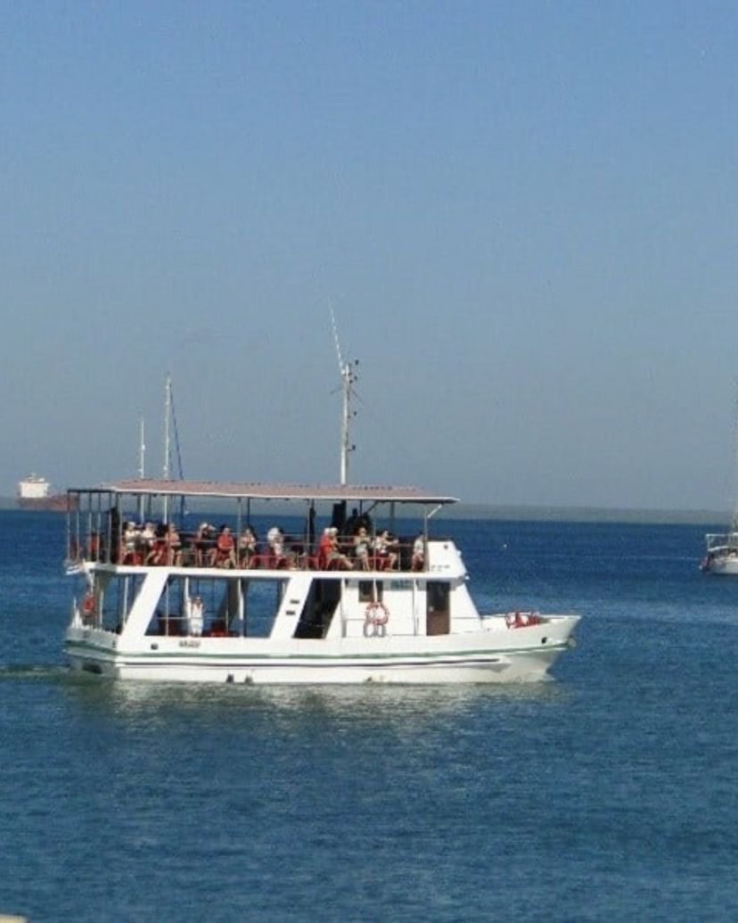 "BOAT RIDE IN THE BAY OF CIENFUEGOS + OPEN BAR" Tour, Cienfuegos, Cuba.