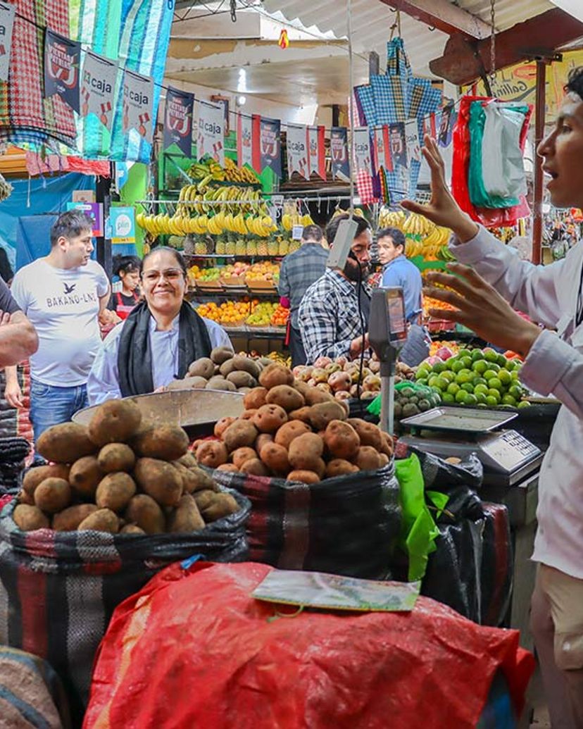 “LOCAL MARKETS AND FOOD HISTORY“ Tour (FOOD TOUR)