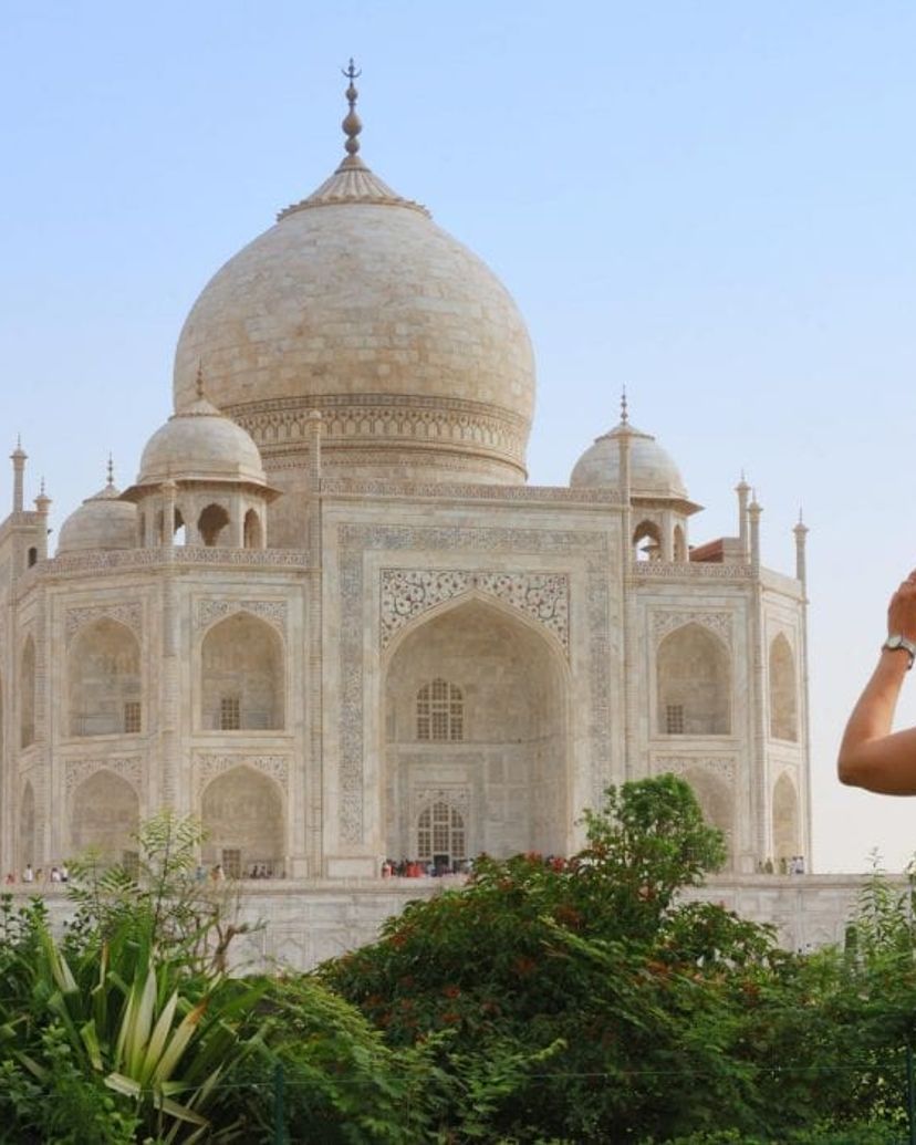 The Taj Mahal (Crown of the Palace or Corona de los palacios) panoramic view. An ivory-white marble mausoleum in the Indian city of Agra, Uttar Pradesh, India.