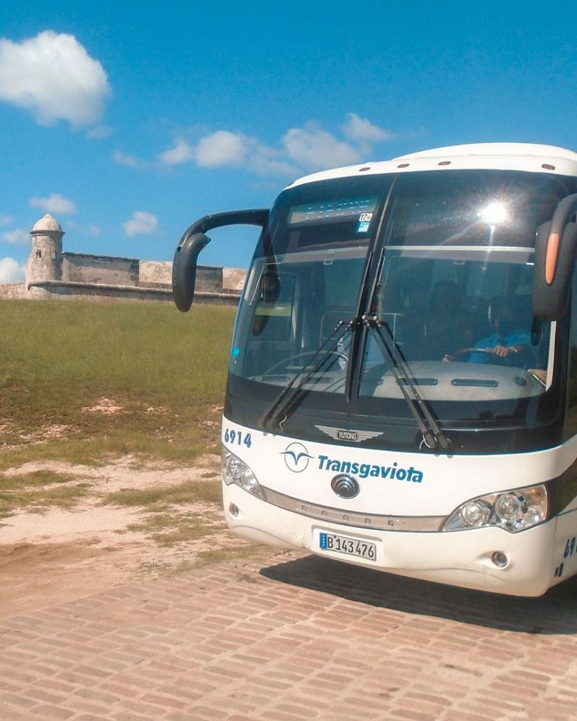 “CONECTANDO CUBA: HAVANA / CIEGO DE ÁVILA / CAMAGÜEY / HOLGUÍN / SANTIAGO DE CUBA“ (CC6 - A) Collective Transfer Services