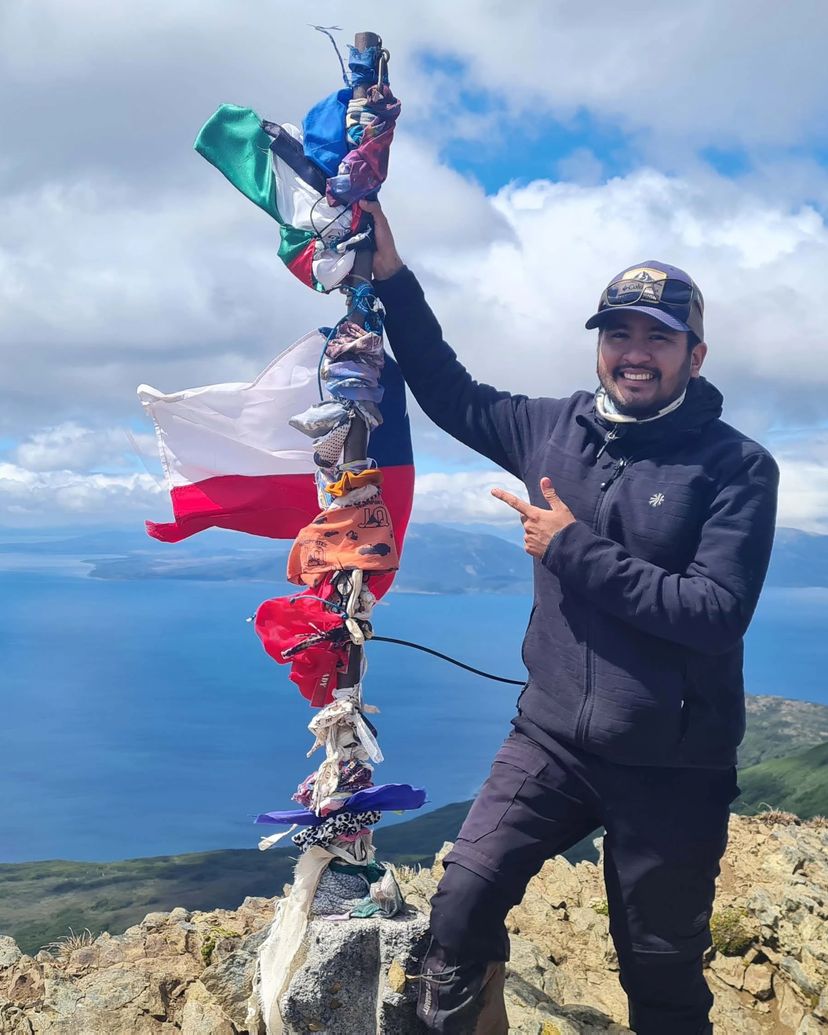 "FULL DAY TREKKING MONTE TARN" Tour, Punta Arenas, Chile.