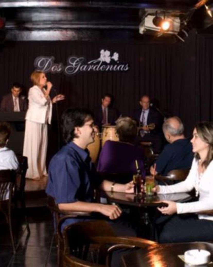 Salón Bolero Dos Gardenias