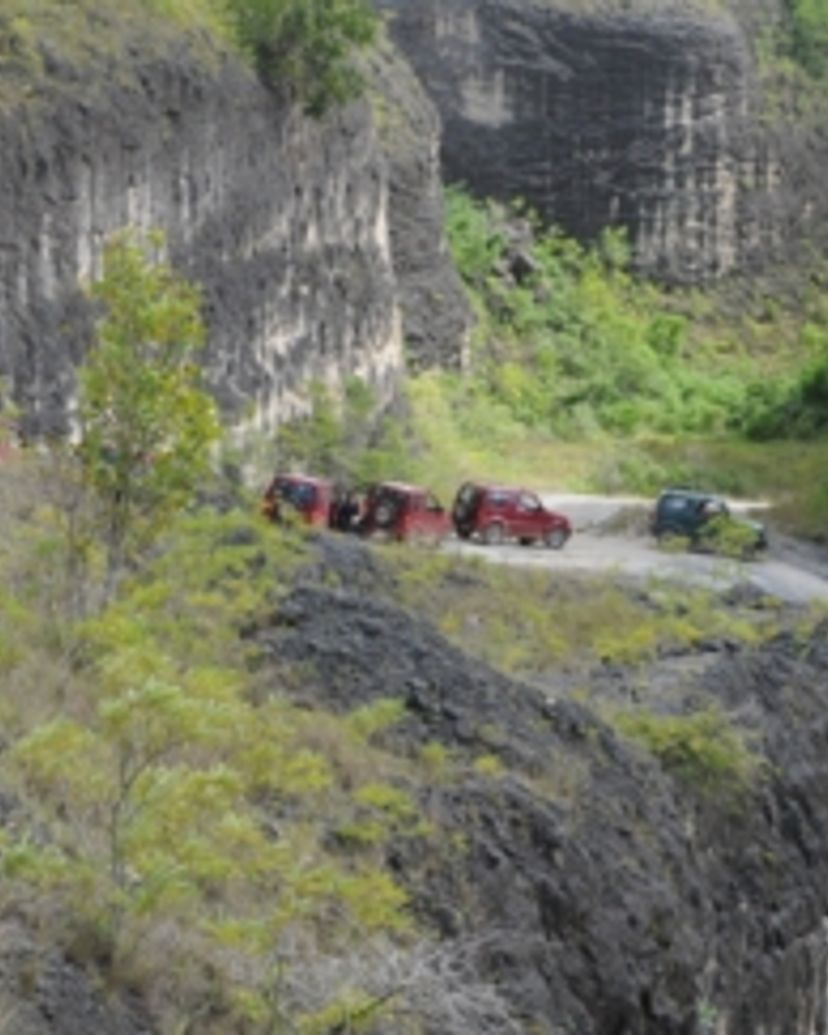 Jeep Safari "NATURE TOUR RÍO CANIMAR + SPEEDBOAT NAVIGATION ON THE CANÍMAR RIVER"