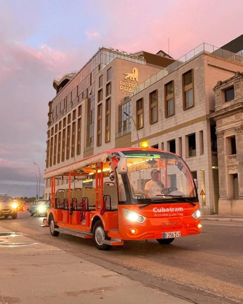"HAVANA PANORAMIC SUNSET TOUR" Tour, La Habana, Cuba.