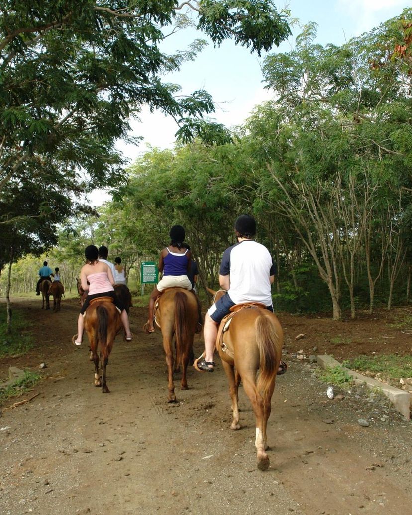 “HORSEBACK RIDING IN ROCA AZUL BIOPARK” Tour, Playa Guardalavaca, Holguín, Cuba.