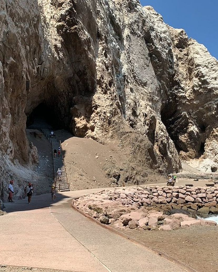 “ANCIENT BEACH AND CAVES" Tour