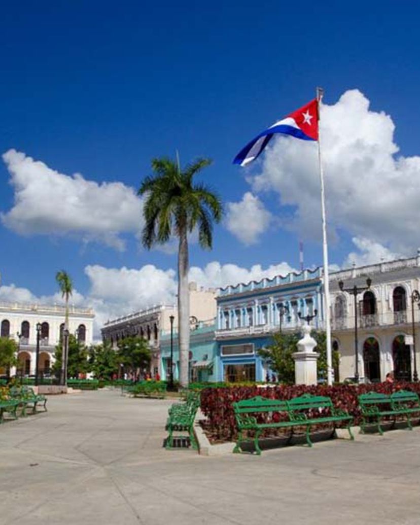 The Central Park Serafin Sanchez panoramic view, “Ride to Sancti Spíritus, Santa Clara & Remedios in Old Fashion American Classic Cars” Overnight Tour (2 days / 1 night)