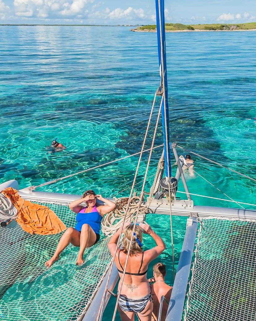 Catamaran sailing, Blue Adventure, Holguin