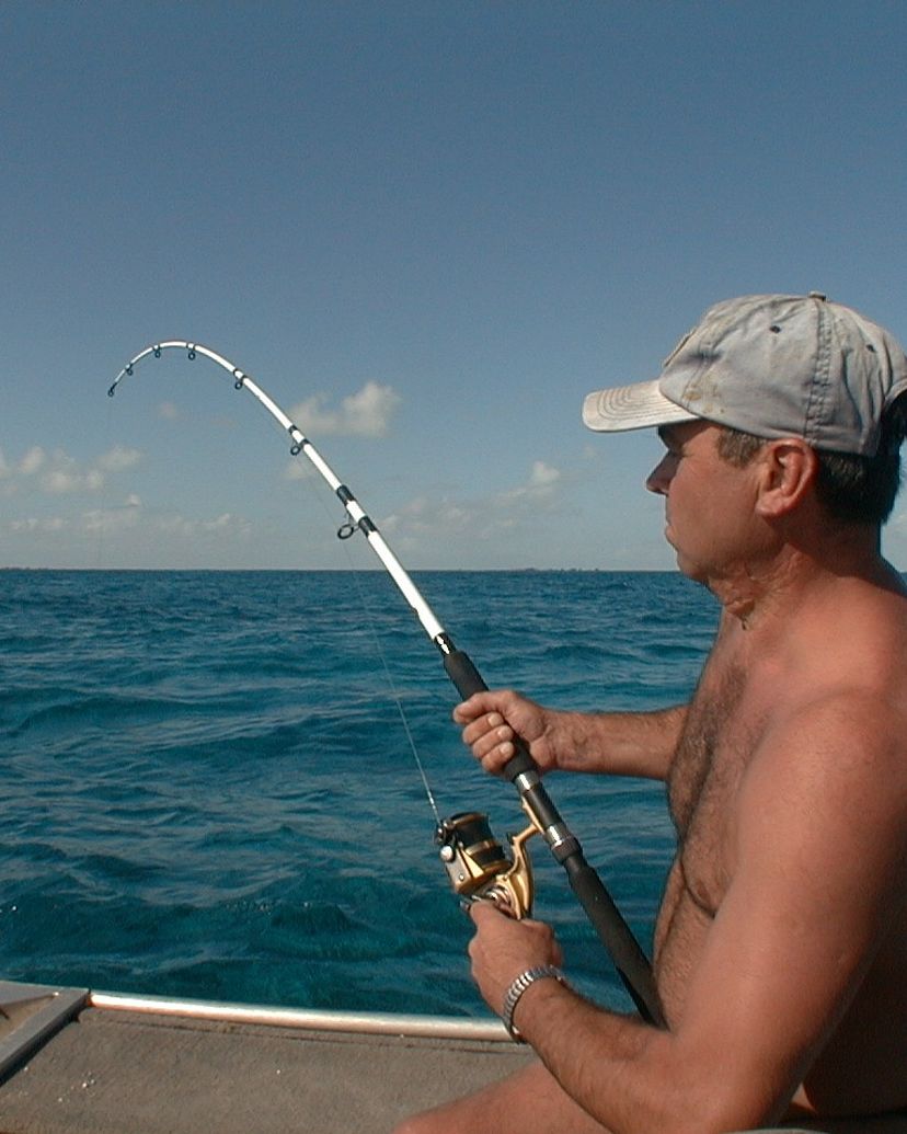 Deep sea fishing tour at north coast of Holguín
