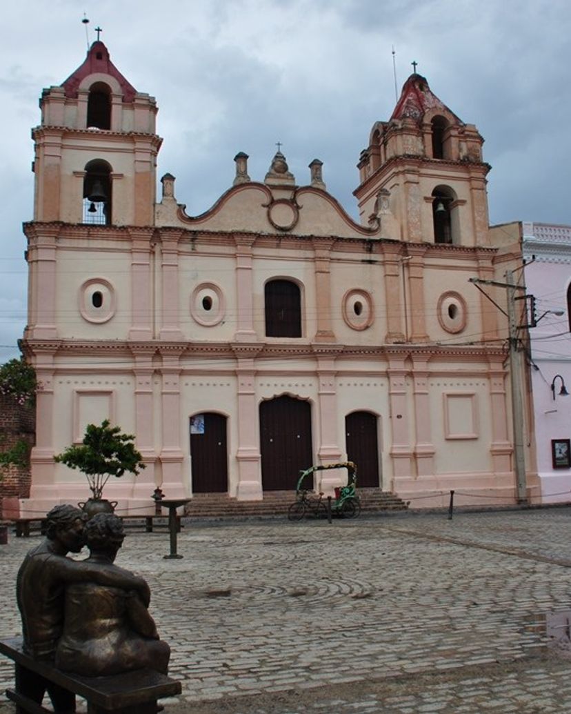 Del Carmen square, A Night of Tinajón tour, Camagüey