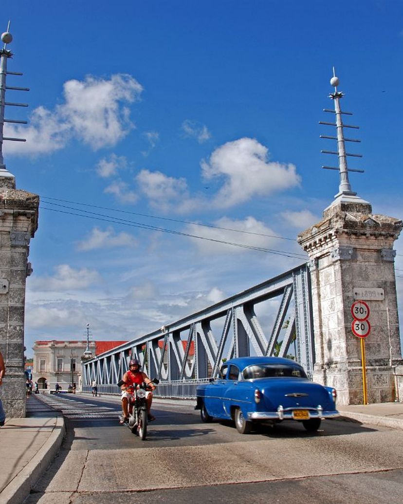 La Libertad bridge, Matanzas city. “Discovering Matanzas in Classic Cars” Tour
