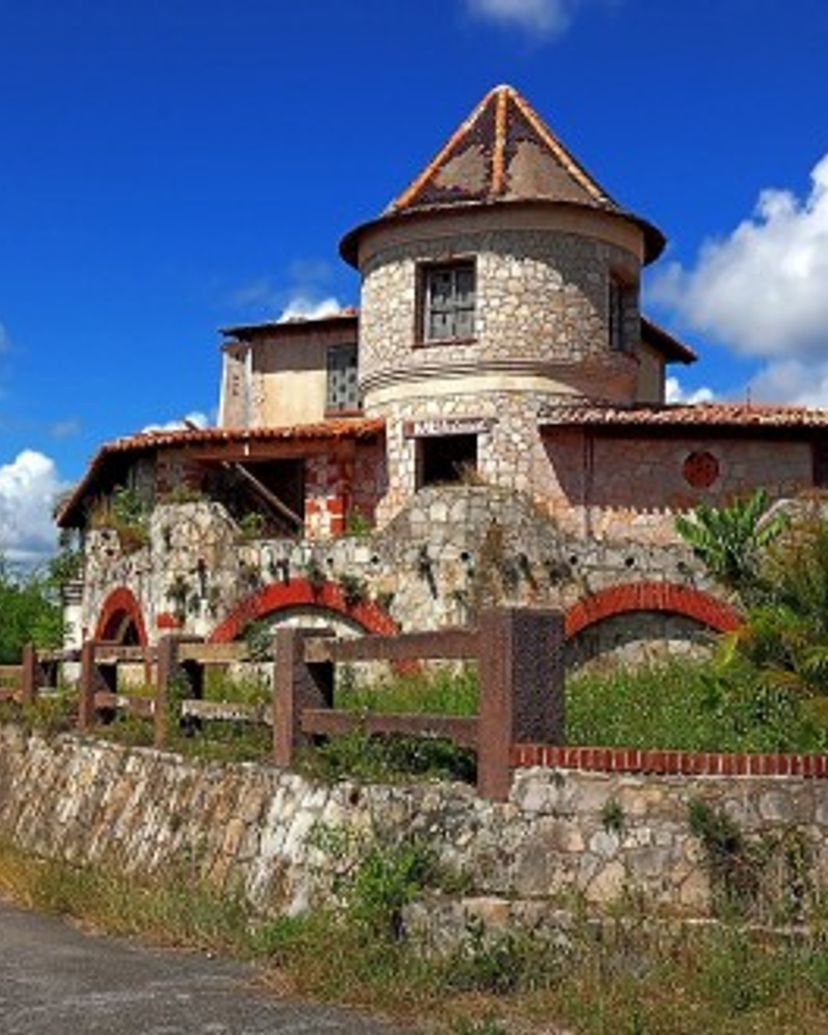 Castle of the clouds,  "Nature and history" Soroa Trail
