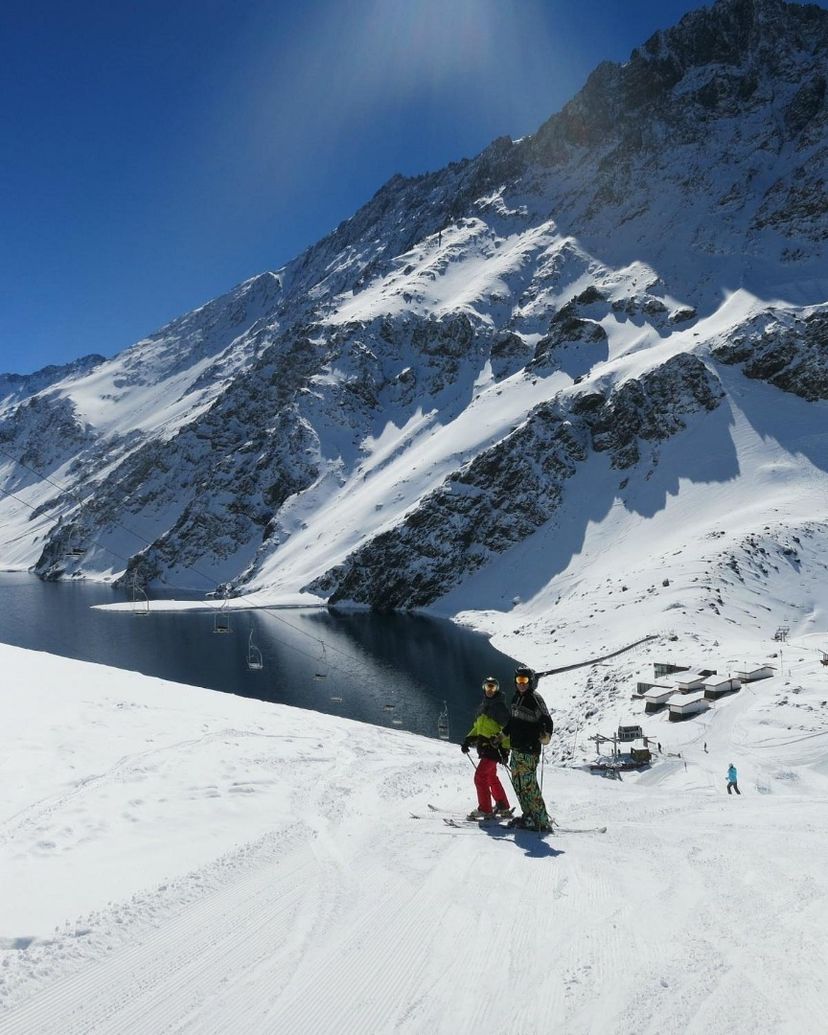 “VISIT TO THE PORTILLO MOUNTAIN AND SKI RESORT” Tour, Chile.