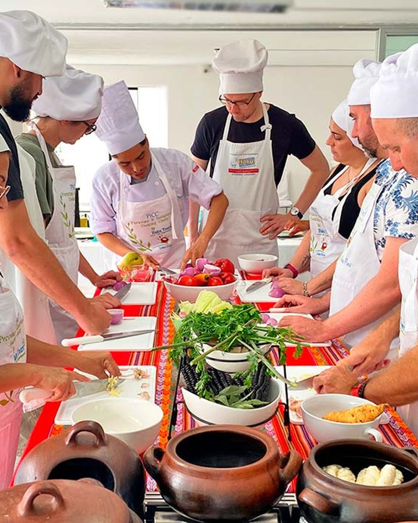 “PERUVIAN COOKING CLASS AND LOCAL MARKET“ Tour (WITH EXOTIC FRUIT TASTING)