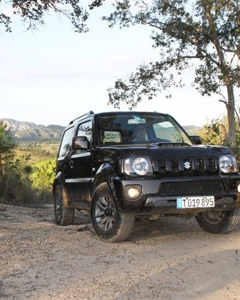 Jeep Safari "EL CUBANO NATURAL PARK"