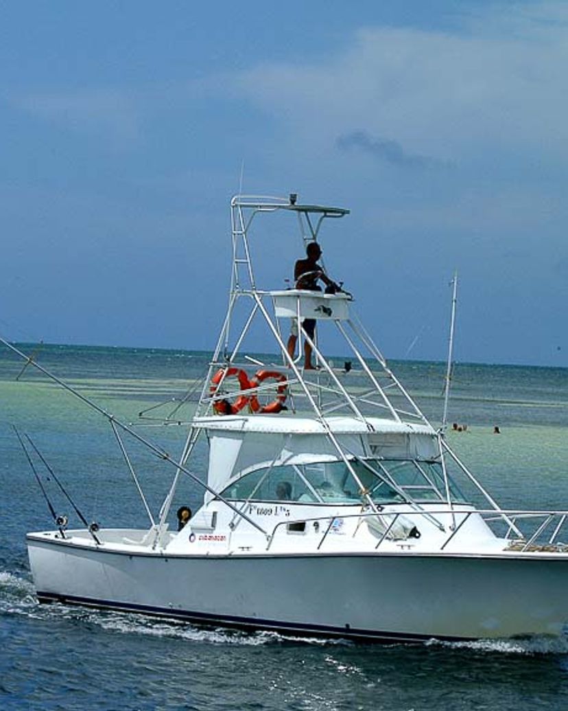 “DEEP SEA FISHING IN PLAYA ANCÓN, TRINIDAD“ Tour