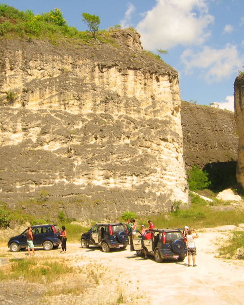 A tour through embankments, roads, quarries, and peasant villages. “Jeep Adventure” Tour, Matanzas, Cuba