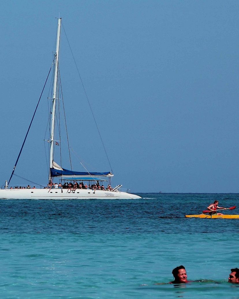 Crucero del Sol Tour, Guardalava and Pesquero beach, Holguín, Cuba.