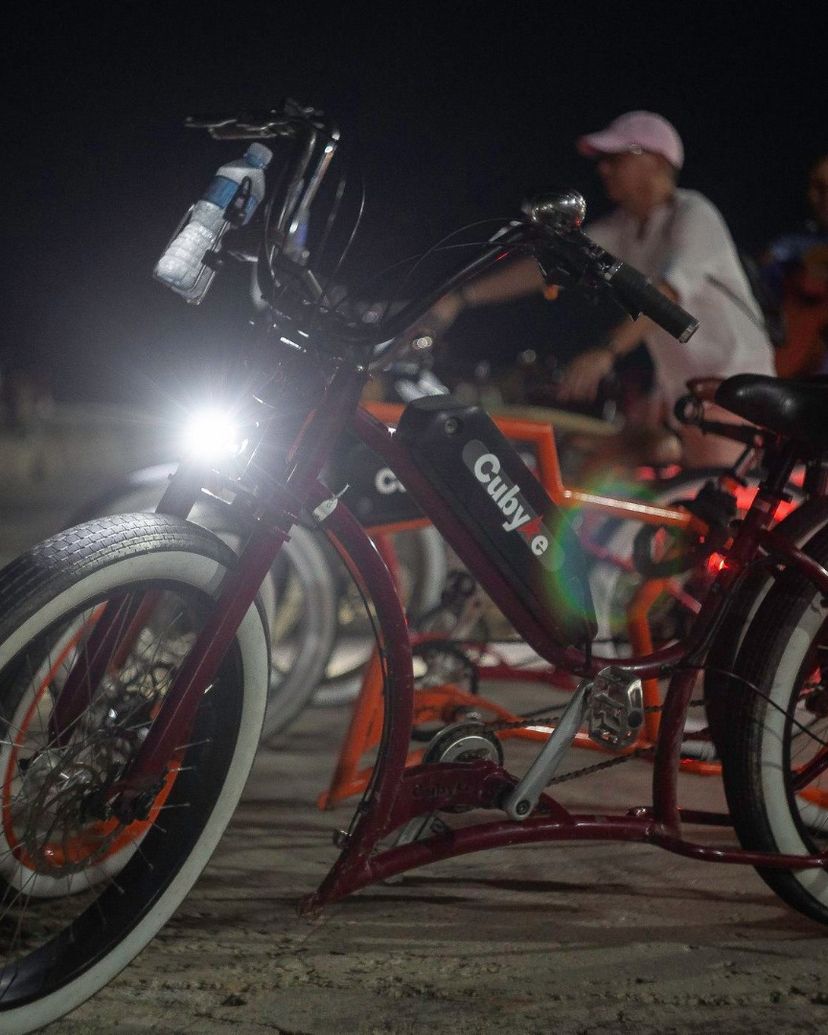 "Havana at night" Bike Tour