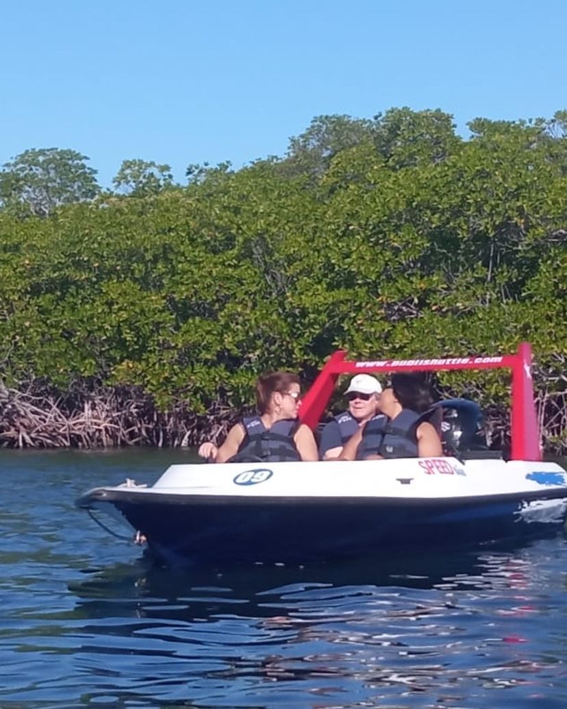 “BOAT ADVENTURE ON ISLA PARAÍSO, VARADERO“ Tour (in Aqua Ray), Varadero, Matanzas, Cuba.