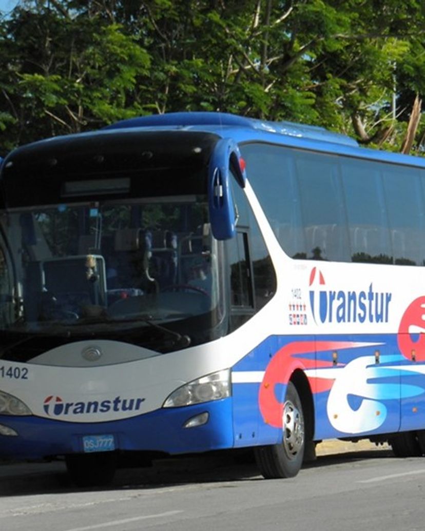 “EL EXPRESO DE CUBA: VIÑALES / PINAR DEL RÍO / HAVANA“ Collective Transfer Services