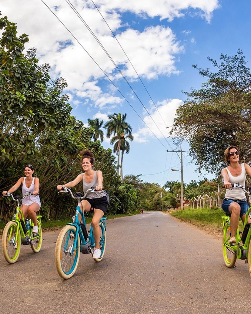 “MADE IN CUBA - #1 RUSTIC REVELATION BY E-BIKE” Tour