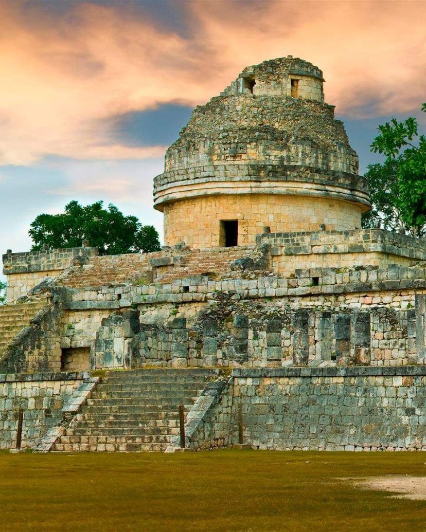 Chichen Itza Archaeological Zone, with countless cultural and historical curiosities. Cancun, Mexico.