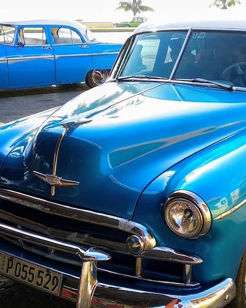 “COLLECTIVE RIDE FROM TRINIDAD TO TOPES DE COLLANTES IN CLASSIC AMERICAN CARS” Tour, Trinidad, sanctí Spíritus, Cuba.