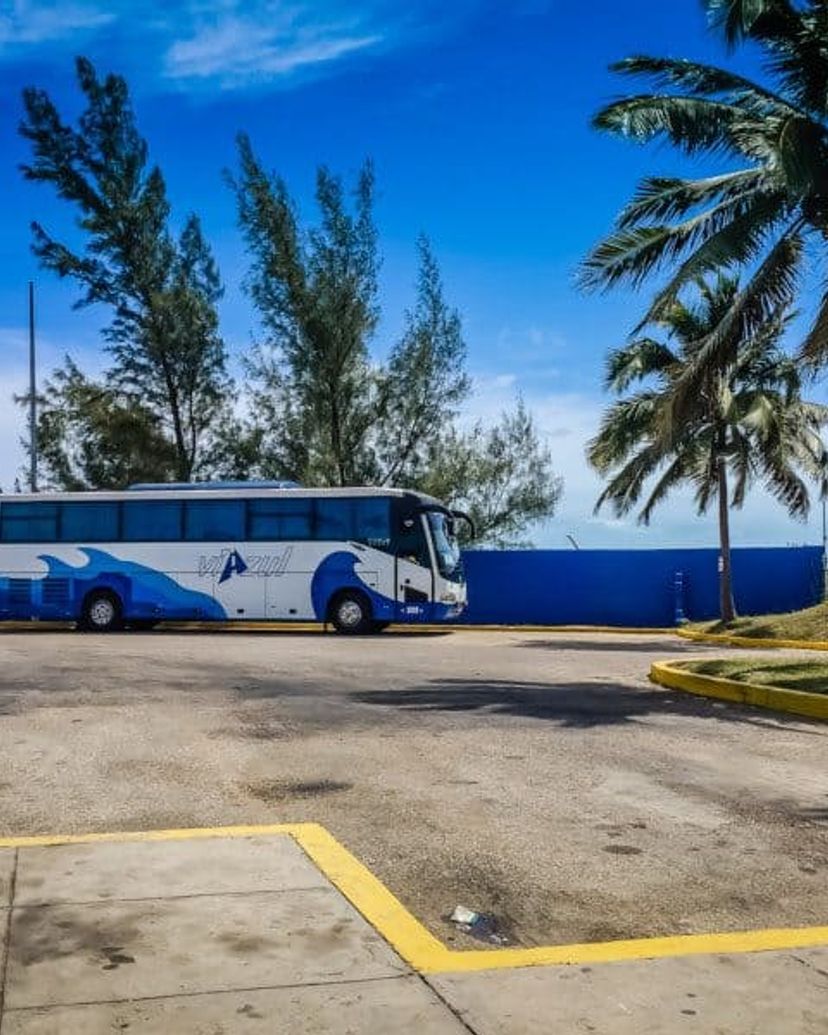 “VIAZUL CUBA: SANTIAGO DE CUBA / BAYAMO / HOLGUÍN AIRPORT / HOLGUÍN / CAMAGÜEY / CIEGO DE ÁVILA / HAVANA AIRPORT / HAVANA“ Collective Transfer Services