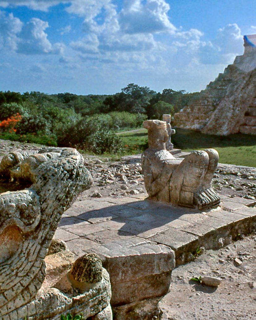 "El Castillo", also known as Temple of Kukulcan is the center of the archaeological site in Chichen Itza, Cancun, mexico
