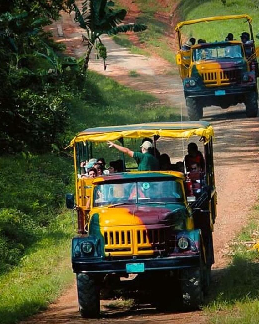 Tour on mountain military truck to Guanayara park, Topes de Collantes
