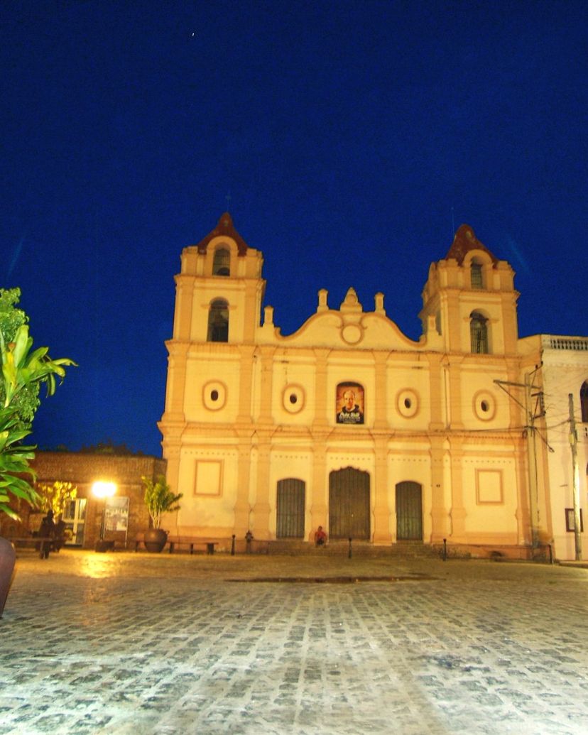 Del Carmen square, Camagüey, Under the Moon Tour