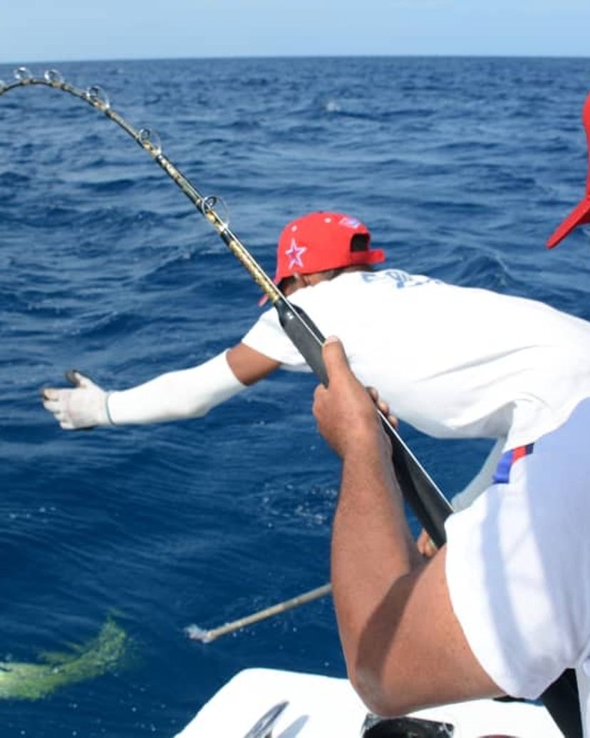 “SPORT FISHING” Tour (FULL DAY), Guardalavaca beach, Holguín, Cuba.