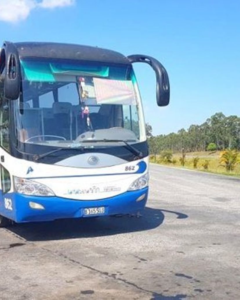 “VIAZUL CUBA: HAVANA / SANTA CLARA / SANCTI SPÍRITUS / CIEGO DE ÁVILA / CAMAGÜEY / LAS TUNAS / HOLGUÍN / HOLGUÍN AIRPORT / BAYAMO / SANTIAGO DE CUBA“ Collective Transfer Services
