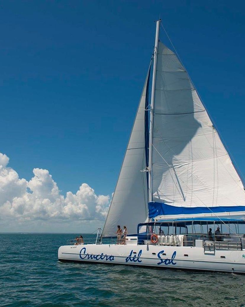 “CRUCERO DEL SOL” Tour, Guardalavaca beach, Holguín, Cuba.