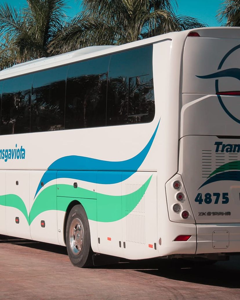 “CONECTANDO CUBA: TRINIDAD / CIENFUEGOS / VIÑALES / PINAR DEL RÍO“ (CC1 - B) Collective Transfer Services