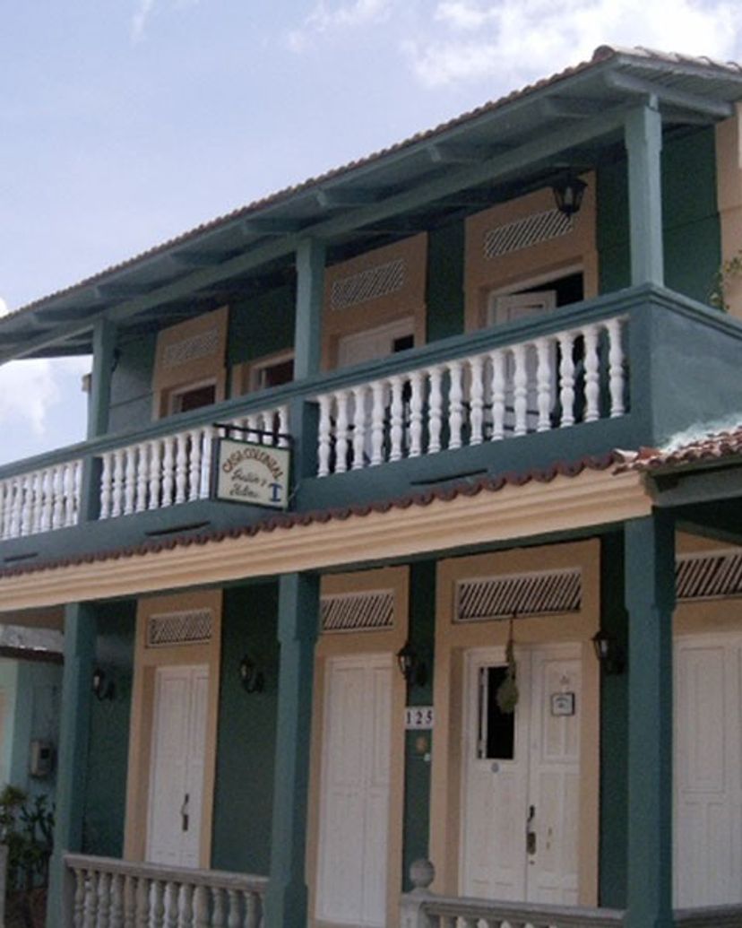 Casa Colonial Yalina y Gustavo, FLOR CROMBET, No. 125