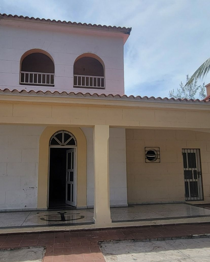Casa 408 Acuazul, Calle 13